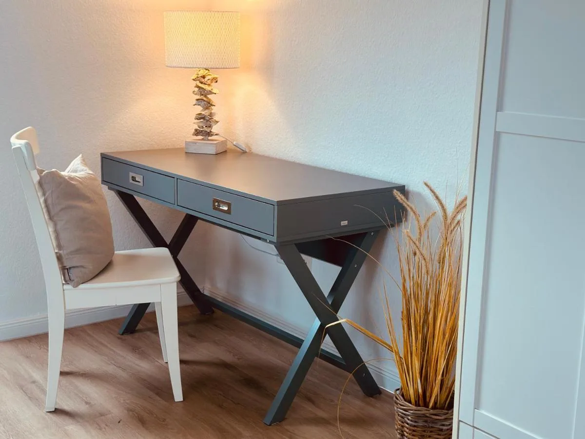 Familienzimmer mit seitlichem Meerblick